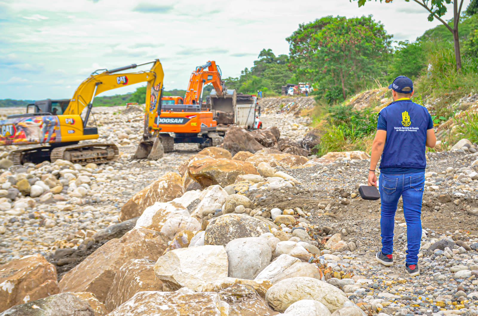 Avanza en más de un 70% la obra de protección de 2 km, en el río Cravo Sur frente a Yopal